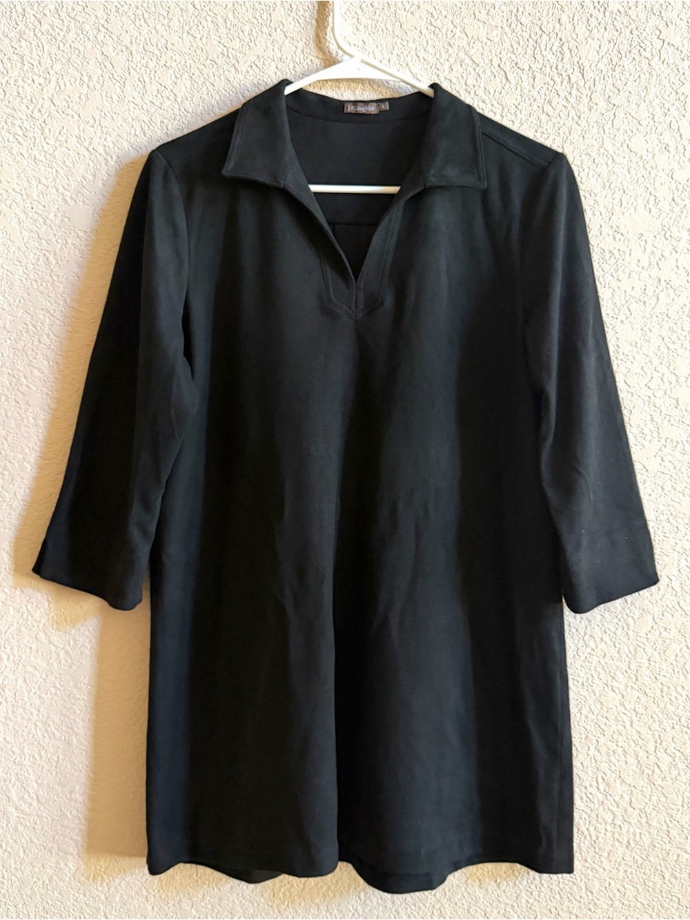 J.McLaughlin Black Tunic Top Pullover V-Neck Stretchy Soft Faux Suede Size L